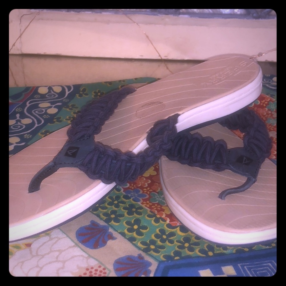 Sperry flip flops